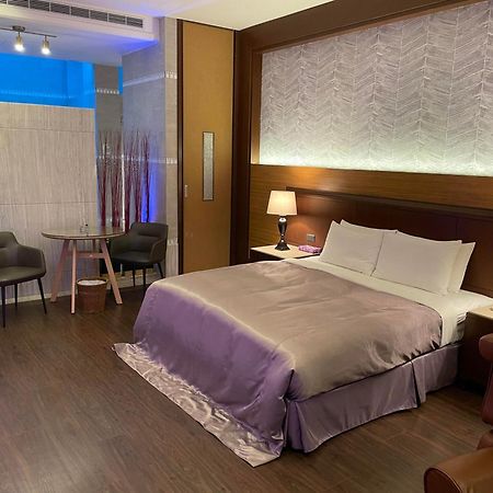 Purple Garden Motel Kaohsiung Zewnętrze zdjęcie