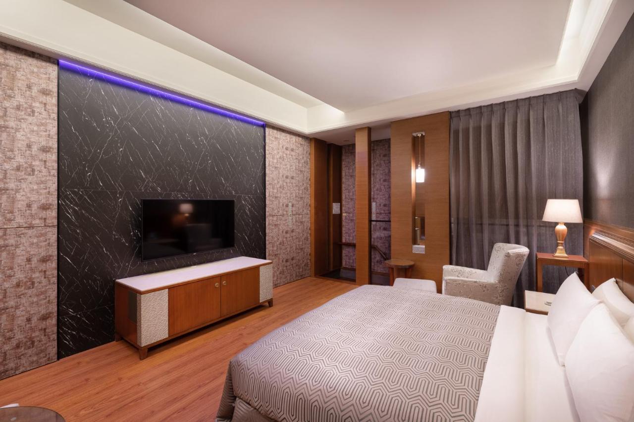 Purple Garden Motel Kaohsiung Zewnętrze zdjęcie
