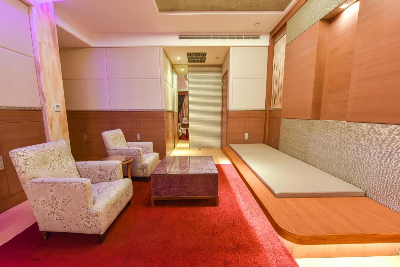 Purple Garden Motel Kaohsiung Zewnętrze zdjęcie