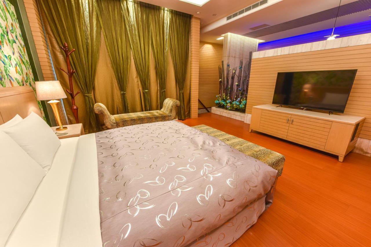 Purple Garden Motel Kaohsiung Zewnętrze zdjęcie
