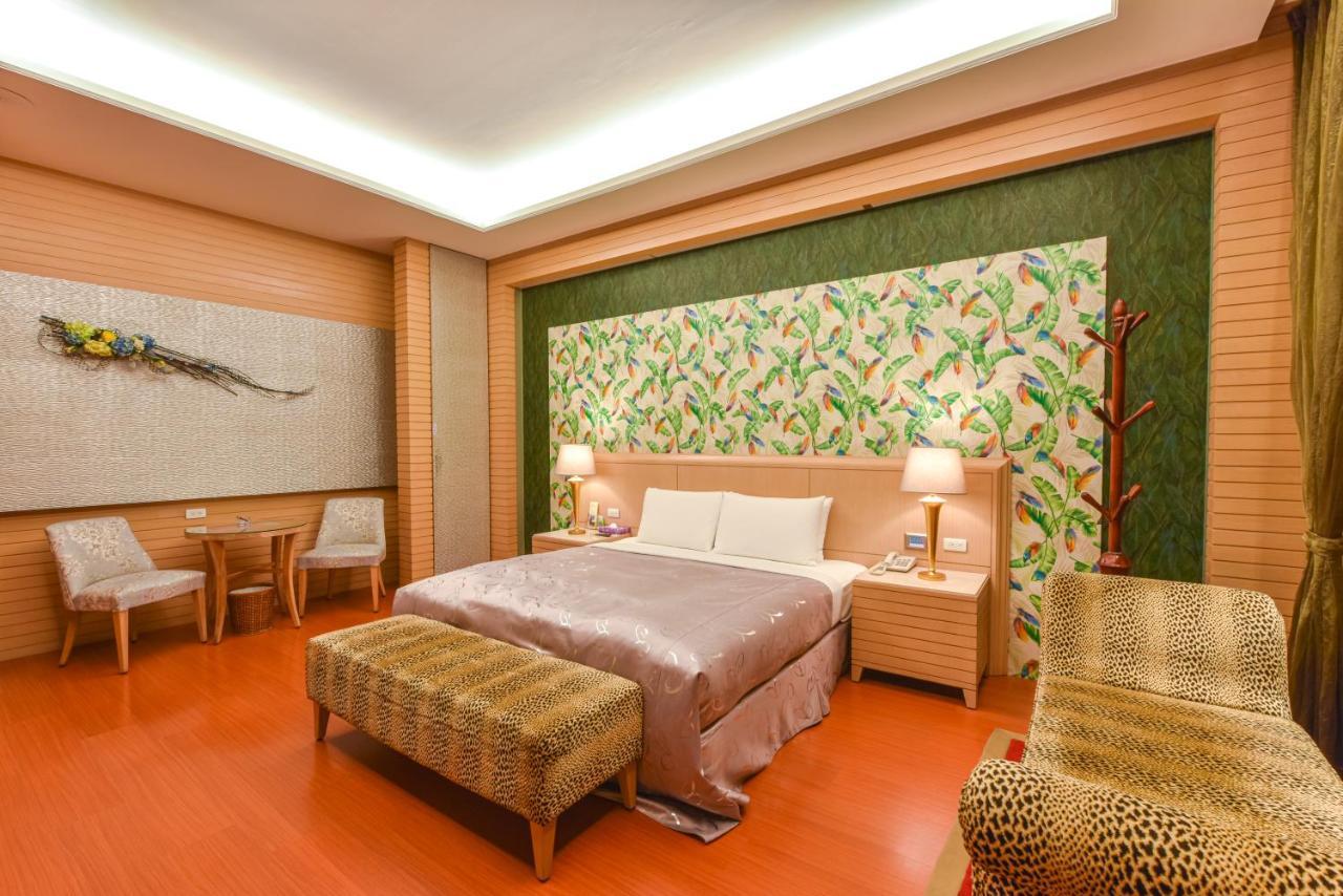 Purple Garden Motel Kaohsiung Zewnętrze zdjęcie