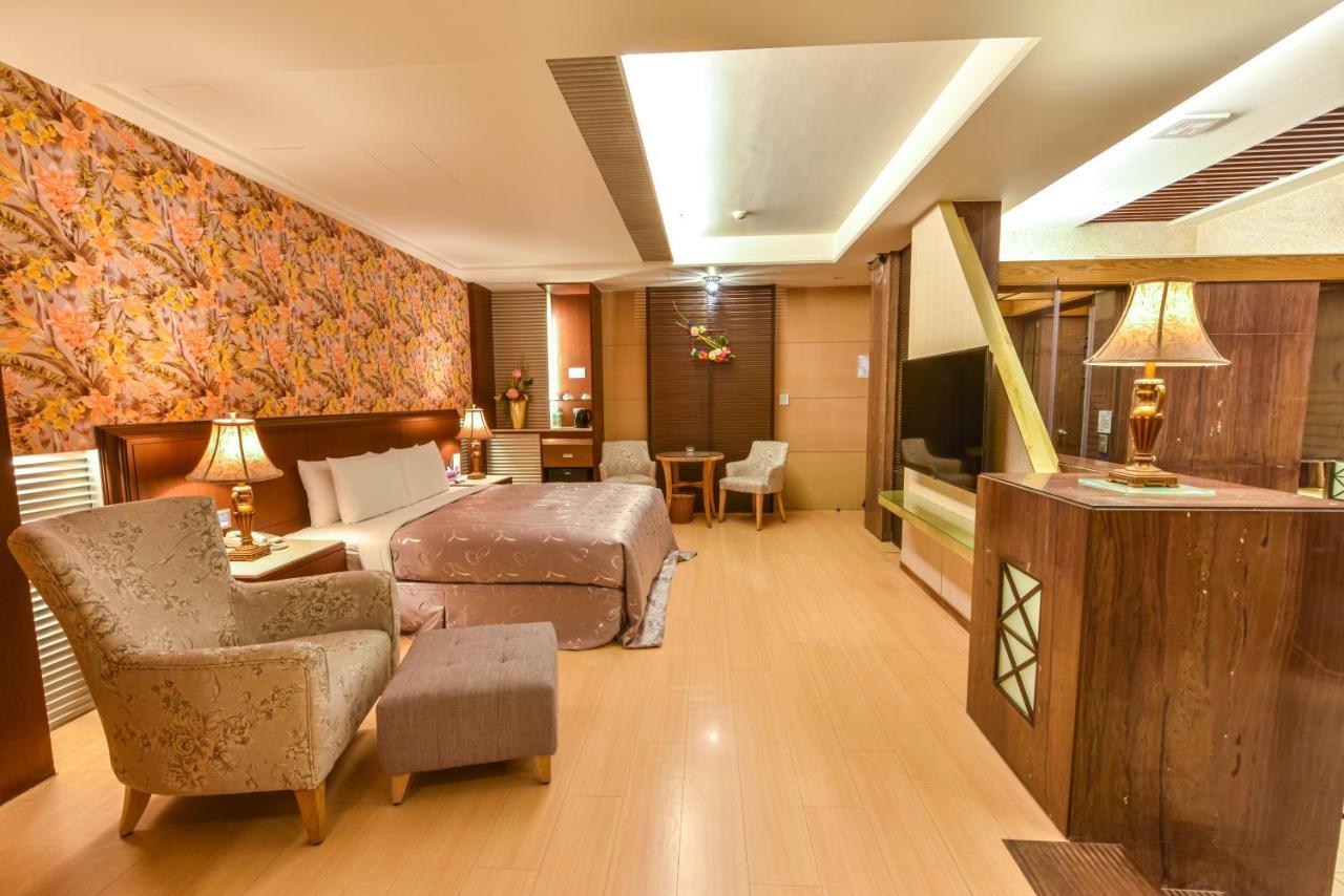 Purple Garden Motel Kaohsiung Zewnętrze zdjęcie