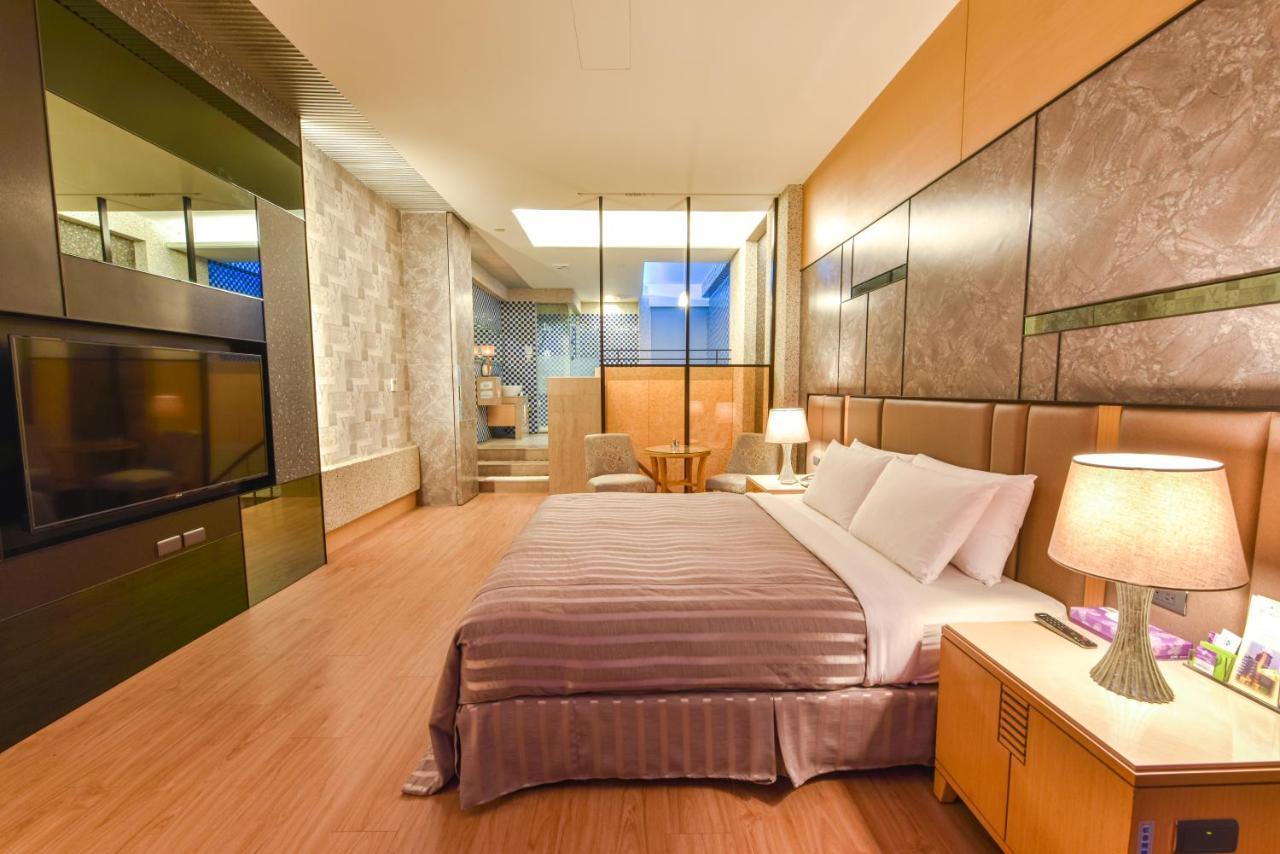 Purple Garden Motel Kaohsiung Zewnętrze zdjęcie