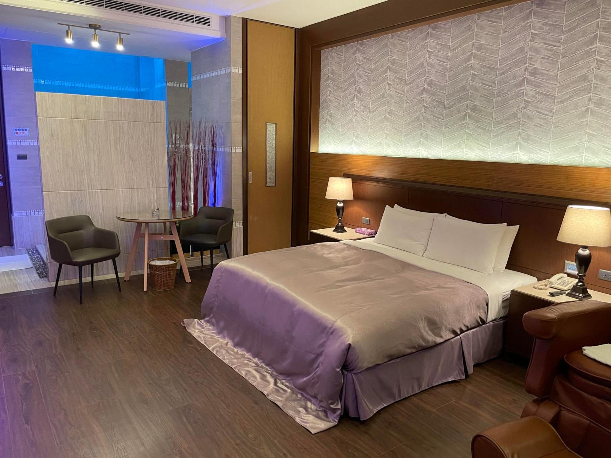 Purple Garden Motel Kaohsiung Zewnętrze zdjęcie